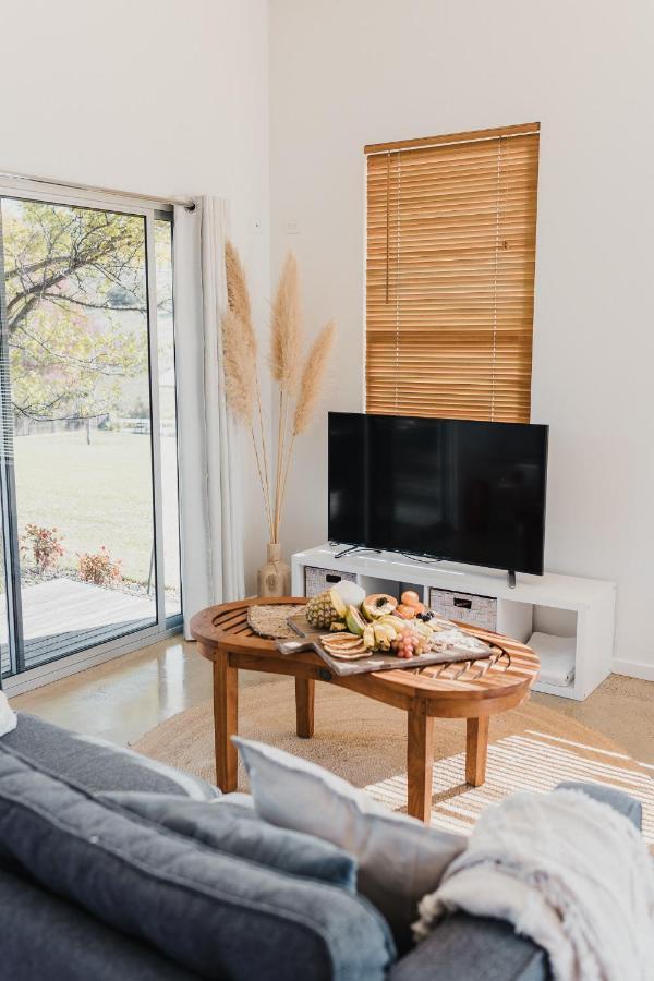 S T U D I O 22 Peaceful Retreat With Garden Views Apartment Port Lincoln Bagian luar foto