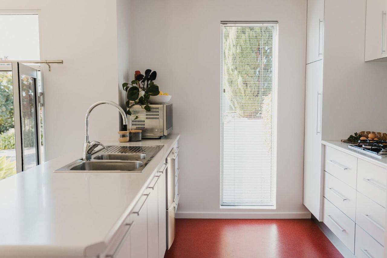 S T U D I O 22 Peaceful Retreat With Garden Views Apartment Port Lincoln Bagian luar foto
