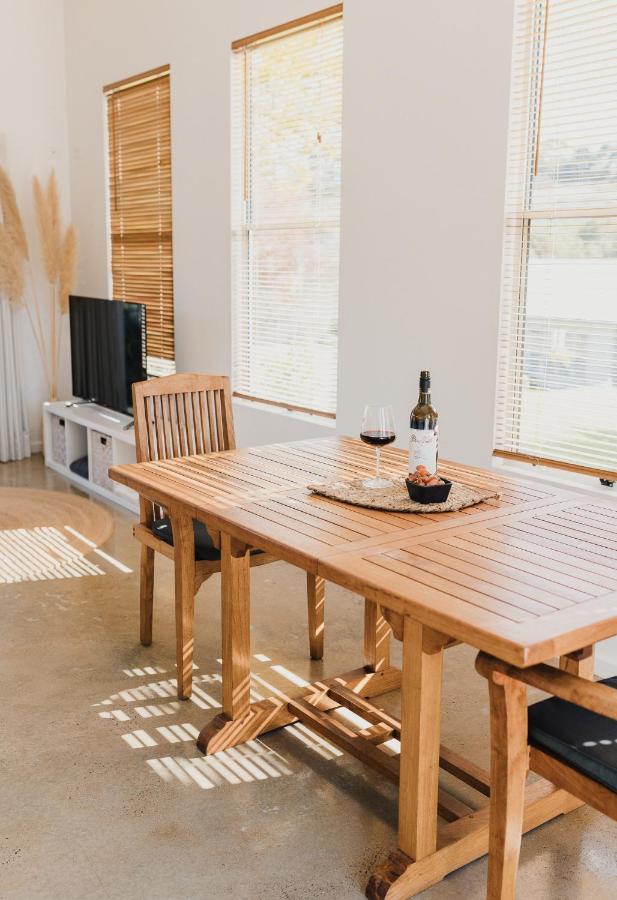 S T U D I O 22 Peaceful Retreat With Garden Views Apartment Port Lincoln Bagian luar foto